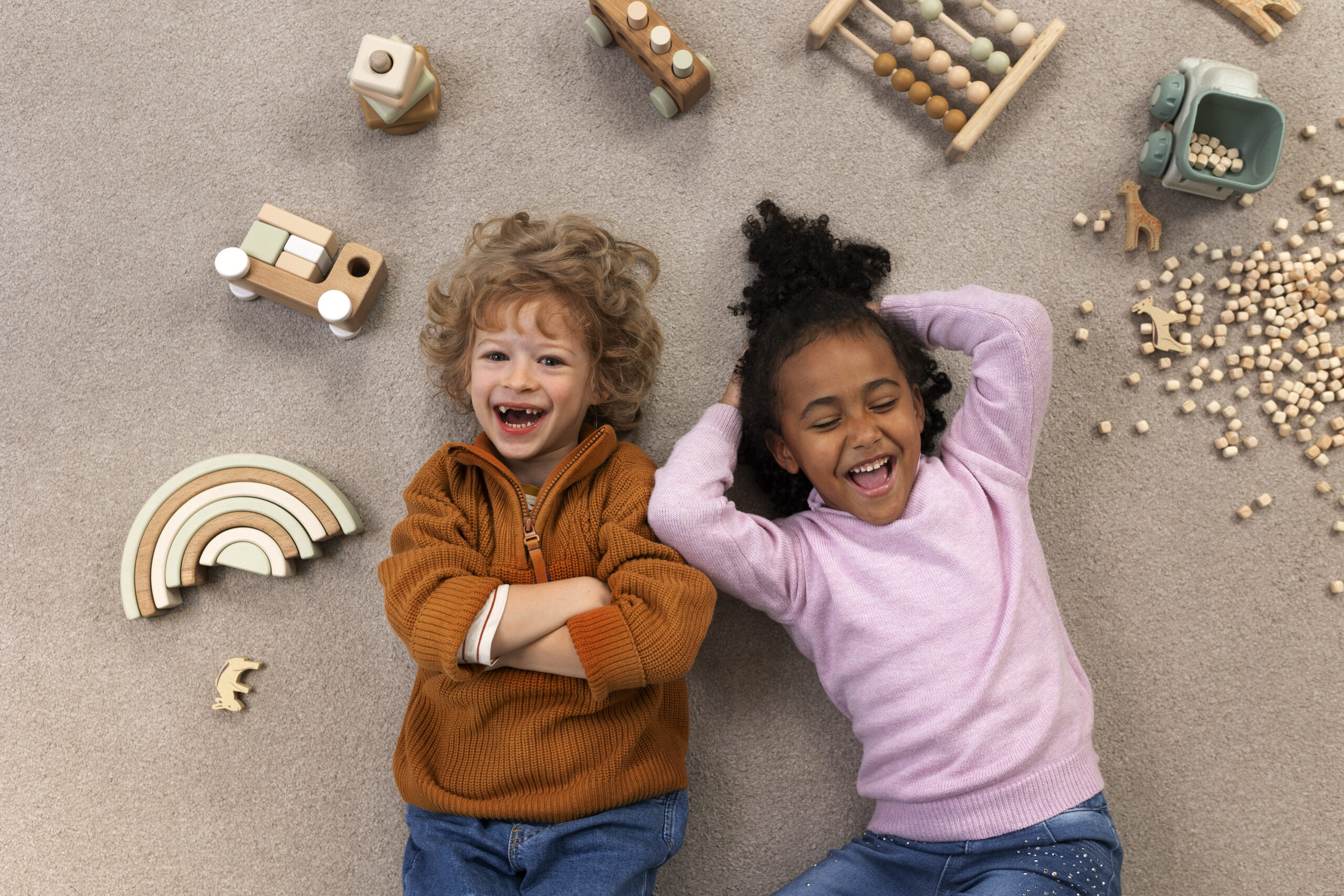 children-playing-with-eco-toys (1)