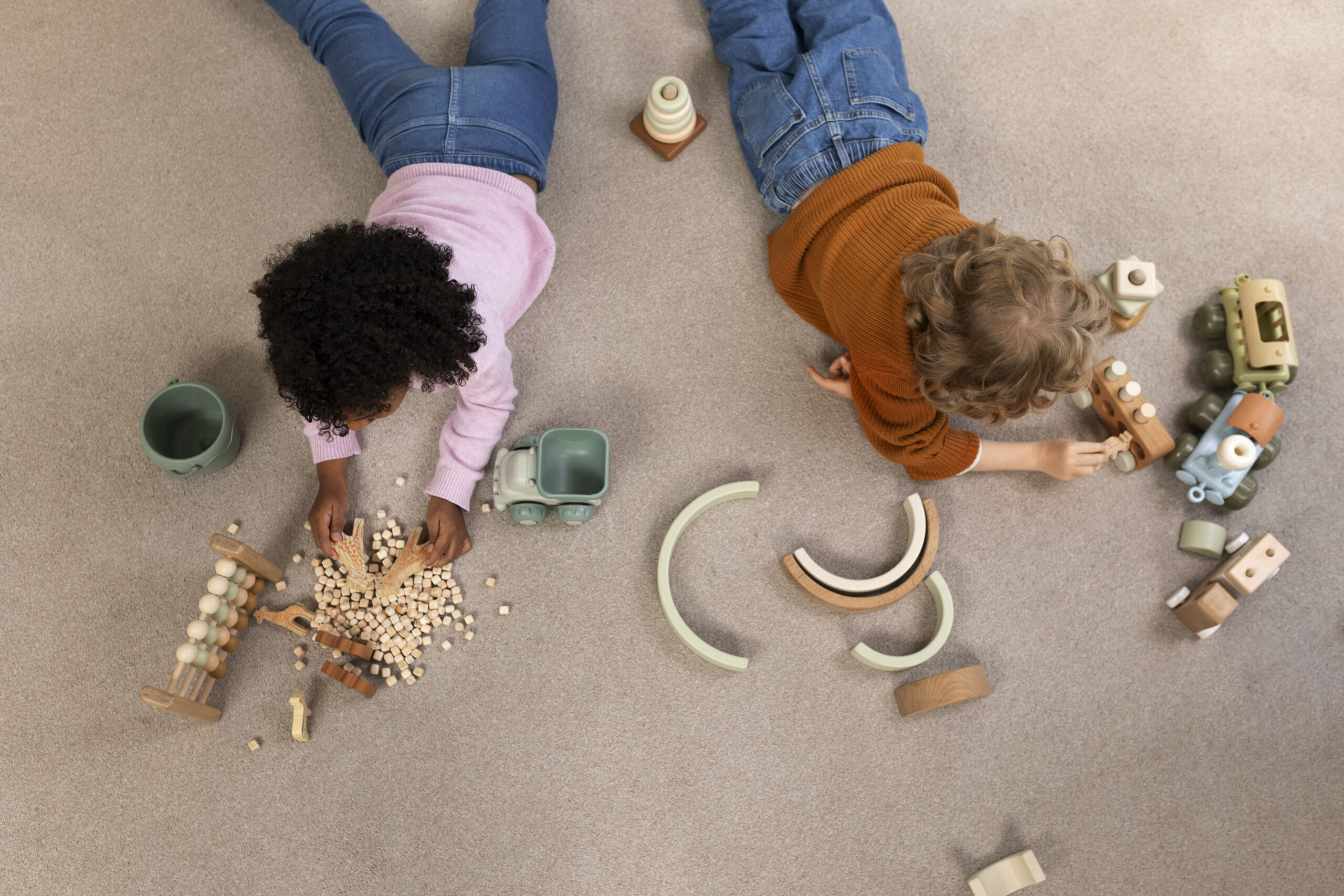 children-playing-with-eco-toys (3)